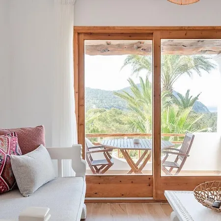 Petunia Ibiza (adults Only)